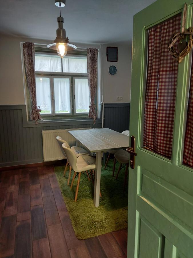 Pr' Sovarjo Apartment *